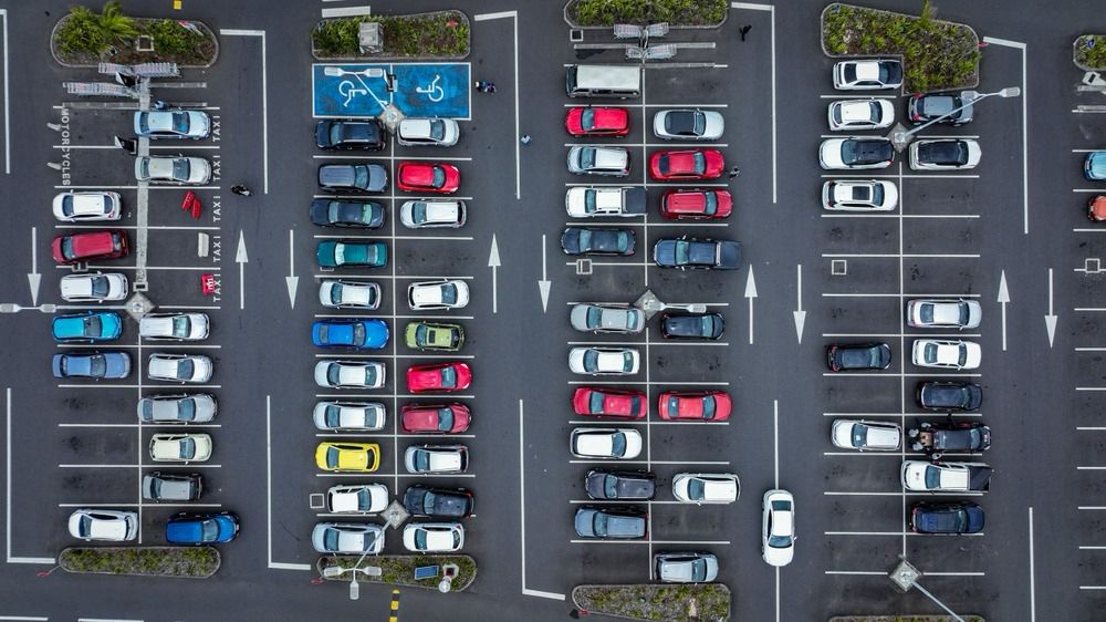 Secure airport parking near Jacksonville International Airport